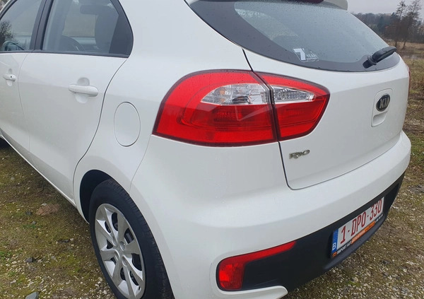 Kia Rio cena 30000 przebieg: 82000, rok produkcji 2015 z Sławno małe 154